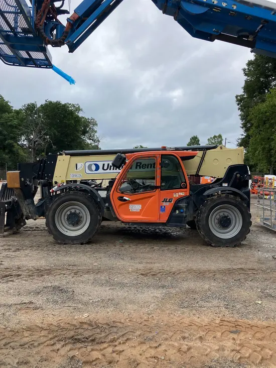 2019 JLG 1055 Forklift