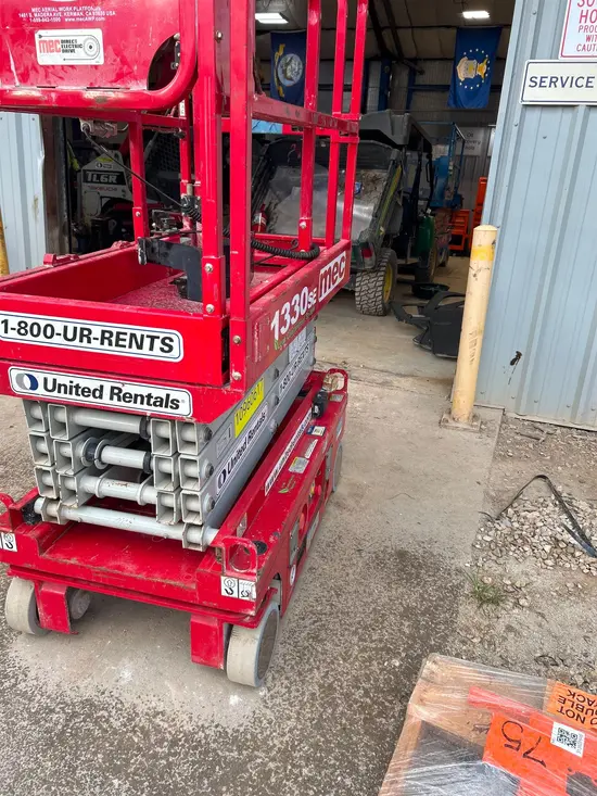 2019 MEC 1330SE Scissor Lift