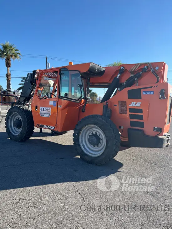 2017 SKYTRAK 8042 Forklift