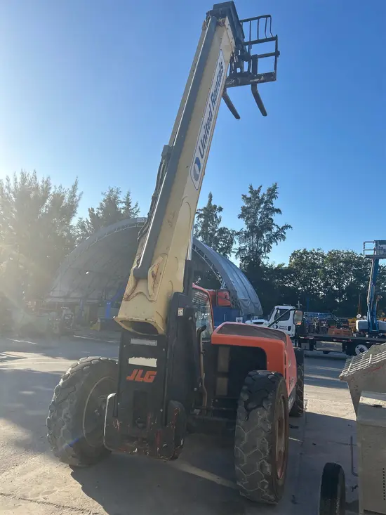 2018 JLG 742 Forklift