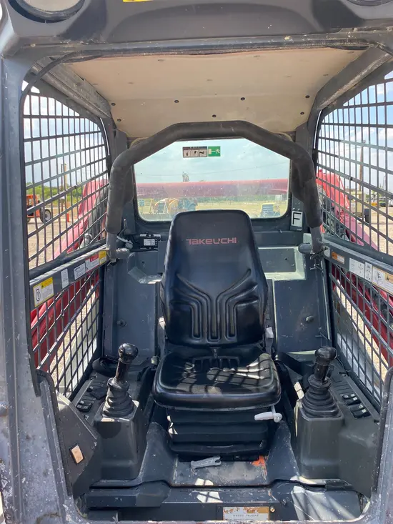 2017 Takeuchi TL10V2-R Track Loader