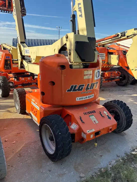 2014 JLG E450AJ Articulating Boom Lift