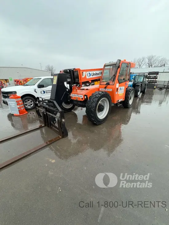 2018 SKYTRAK 8042 Forklift