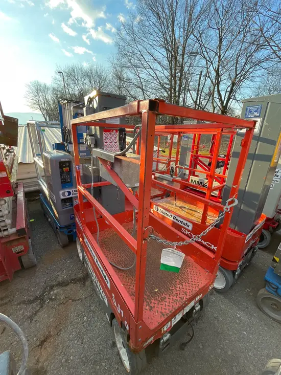 2018 Skyjack SJ16 Self-Propelled One-Person Lift