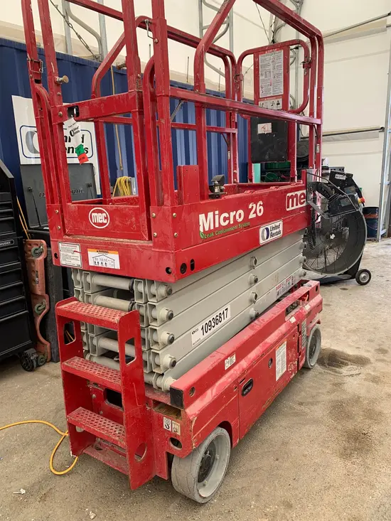 2019 MEC MICRO 26 Scissor Lift