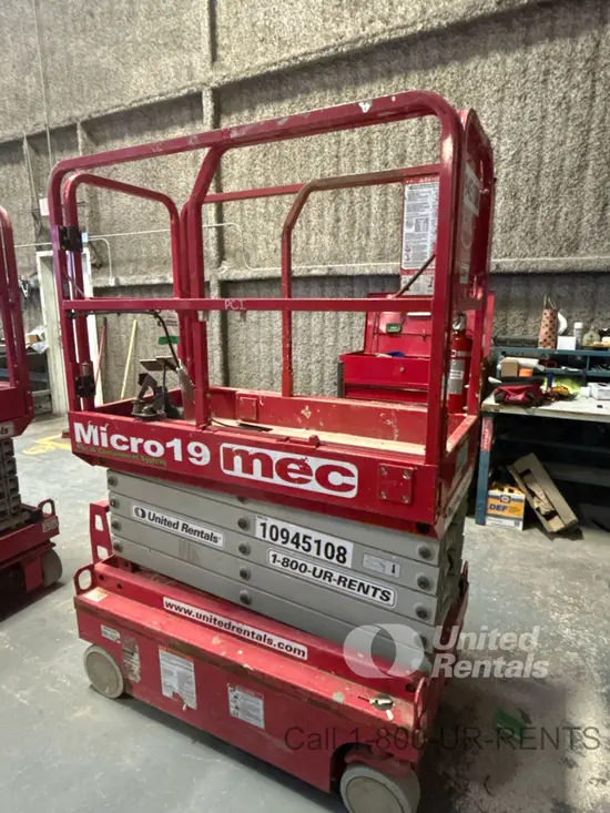 2019 MEC MICRO 19 Scissor Lift