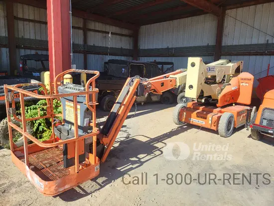 2014 JLG E400AJPN Articulating Boom Lift
