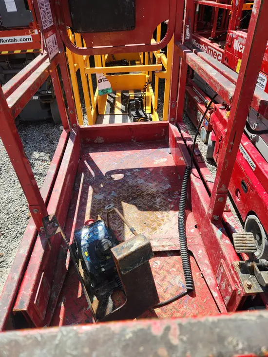 2019 MEC 1330SE Scissor Lift