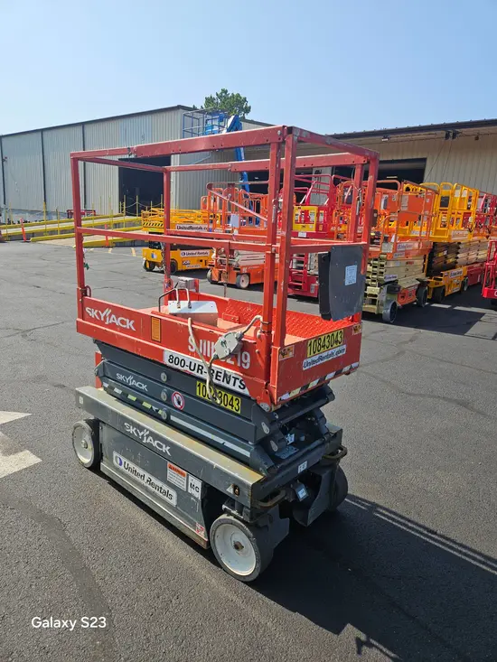 2018 Skyjack SJIII3219 Scissor Lift