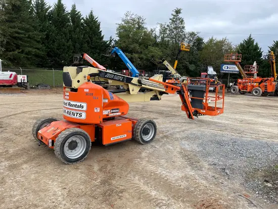 2016 JLG E450AJ Articulating Boom Lift