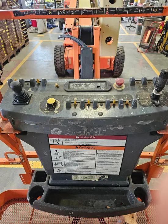 2016 JLG E450AJ Articulating Boom Lift