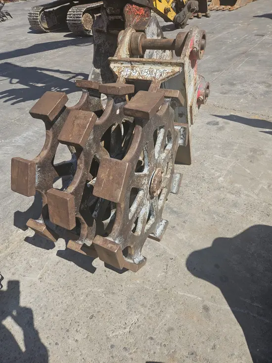 2019 FURUKAWA CW24III Compaction Attachment