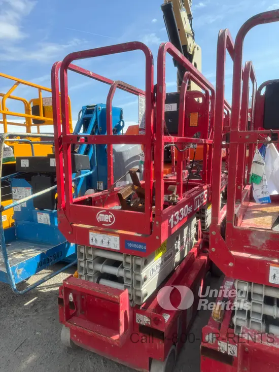 2017 MEC 1330SE Scissor Lift