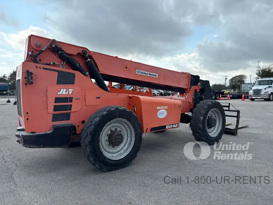 2018 SKYTRAK 8042 Forklift