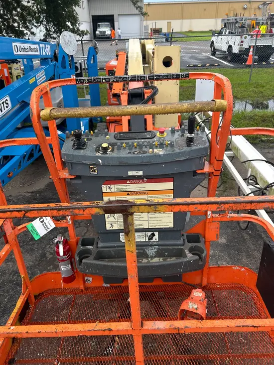 2017 JLG E450AJ Articulating Boom Lift