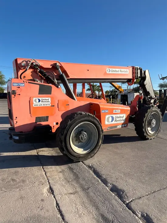 2017 SKYTRAK 10054 Forklift