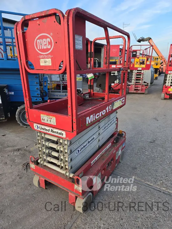 2019 MEC MICRO 19 Scissor Lift