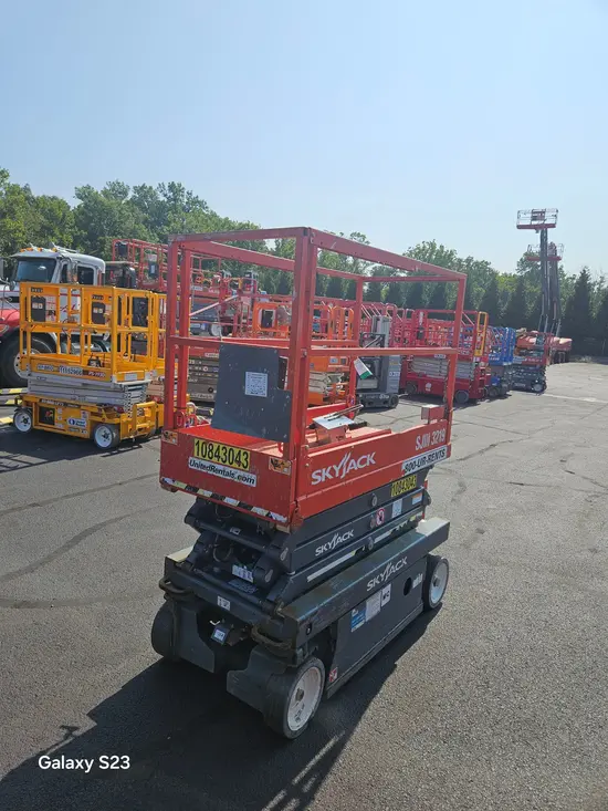 2018 Skyjack SJIII3219 Scissor Lift