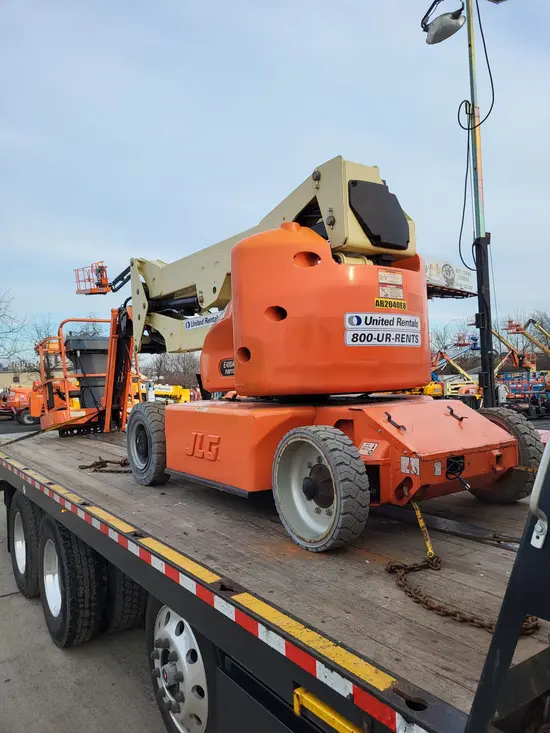 2014 JLG E400AJPN Articulating Boom Lift