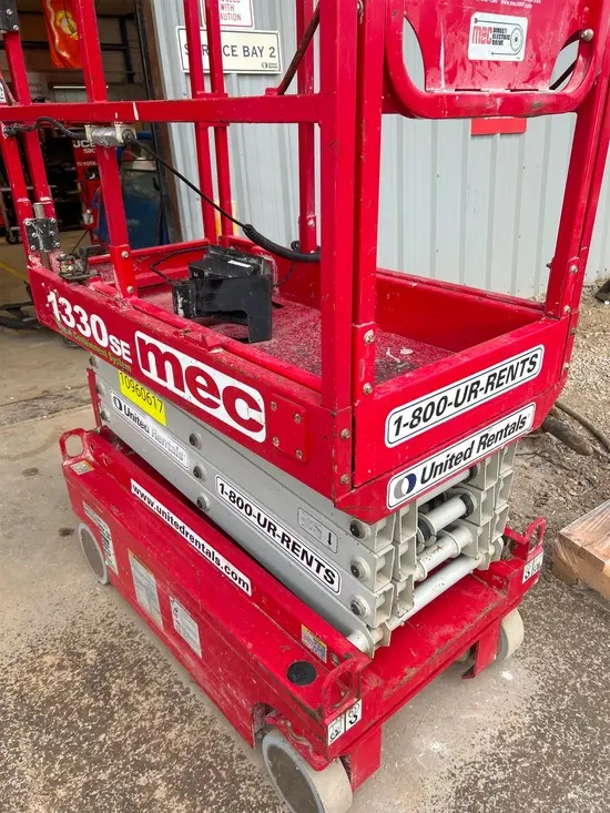 2019 MEC 1330SE Scissor Lift