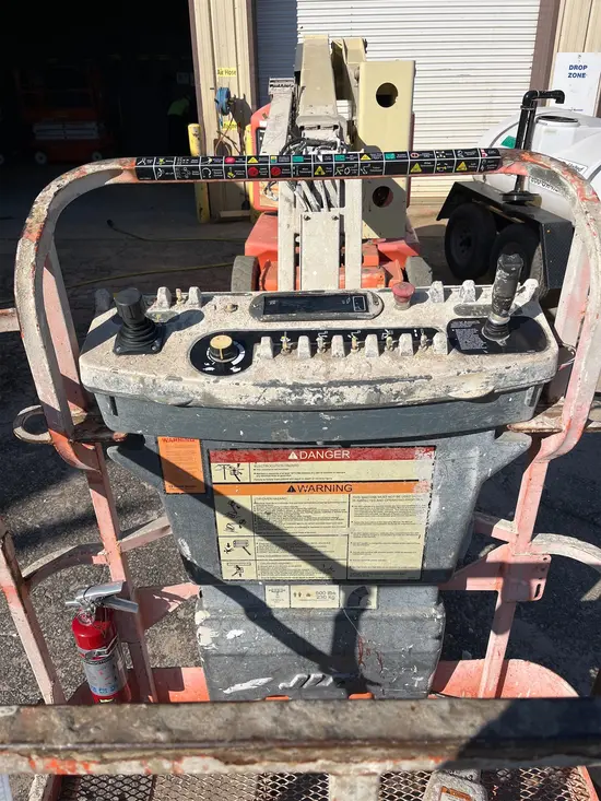 2012 JLG E400AJPN Articulating Boom Lift