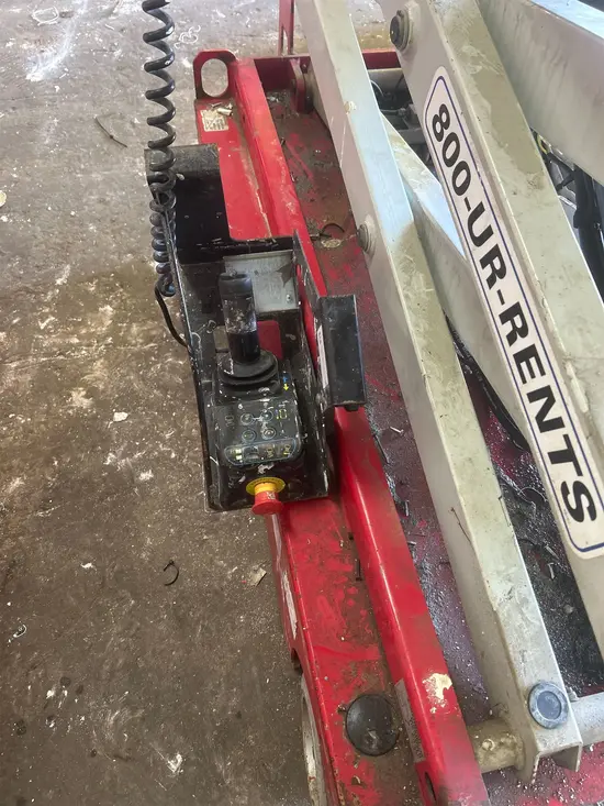2018 MEC MICRO 19 Scissor Lift