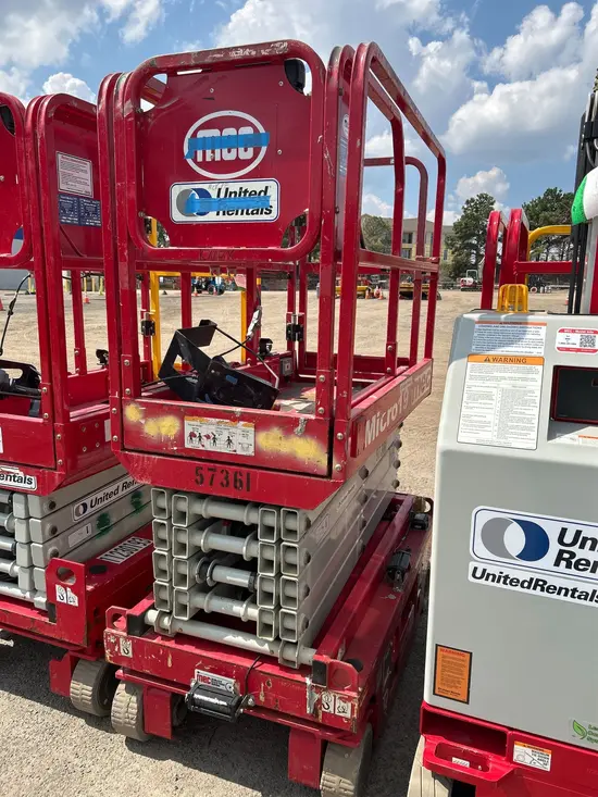 2018 MEC MICRO 19 Scissor Lift