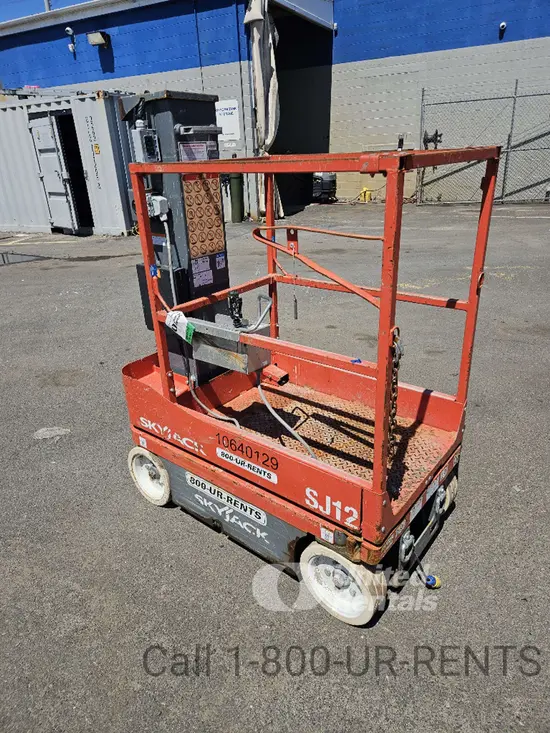 2017 Skyjack SJ12 Self-Propelled One-Person Lift