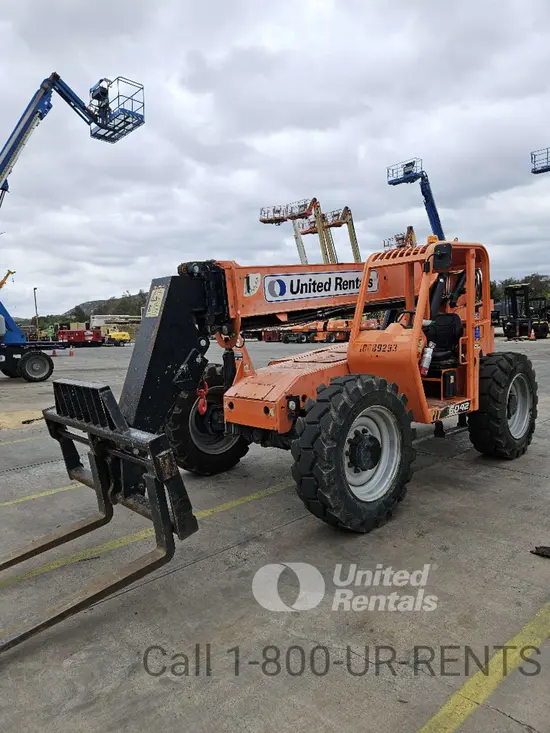2017 SKYTRAK 6042 Forklift