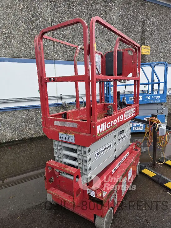 2019 MEC MICRO 19 Scissor Lift