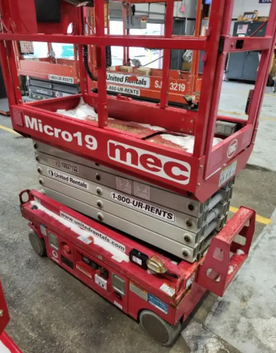 2018 MEC MICRO 19 Scissor Lift