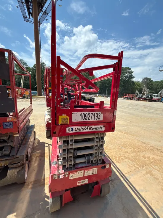 2019 MEC MICRO 26 Scissor Lift