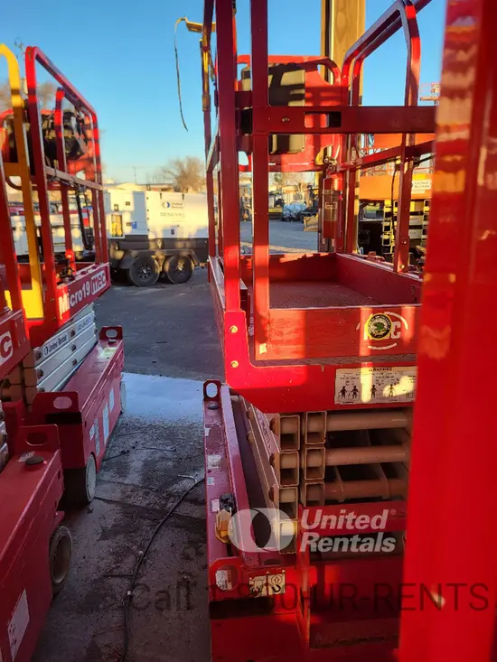 2019 MEC MICRO 19 Scissor Lift