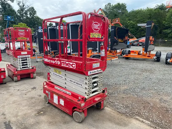 2018 MEC MICRO 19 Scissor Lift