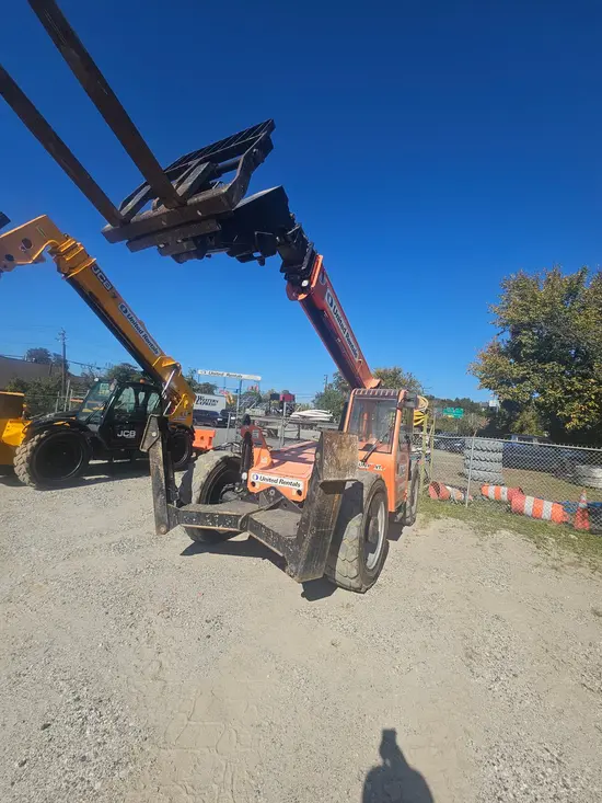 2017 SKYTRAK 10054 Forklift