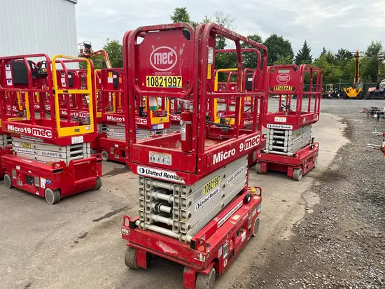 2018 MEC MICRO 19 Scissor Lift