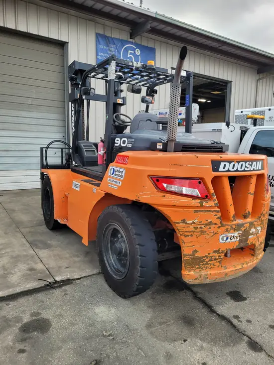 2020 Doosan D90S-7 Warehouse Forklift