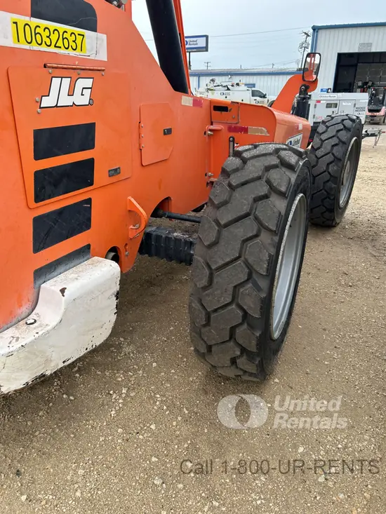 2017 SKYTRAK 6042 Forklift