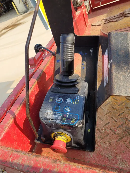 2019 MEC MICRO 19 Scissor Lift