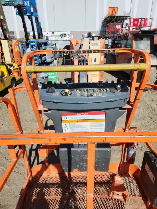 2017 JLG E300AJP Articulating Boom Lift