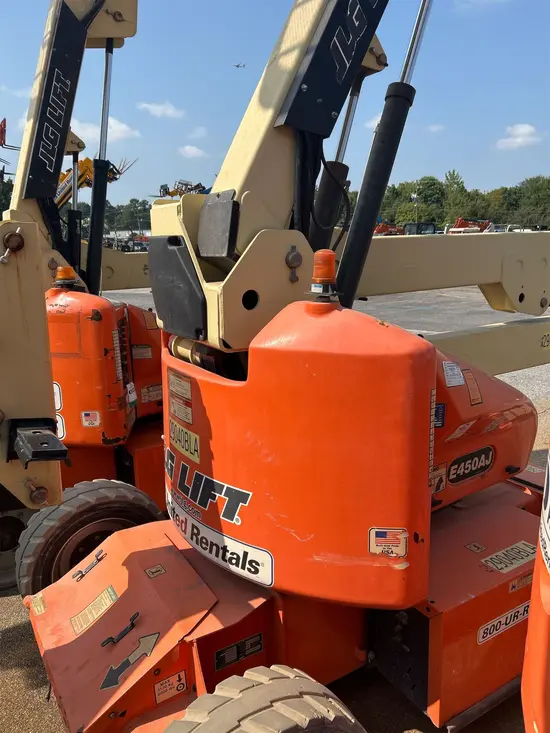2016 JLG E450AJ Articulating Boom Lift