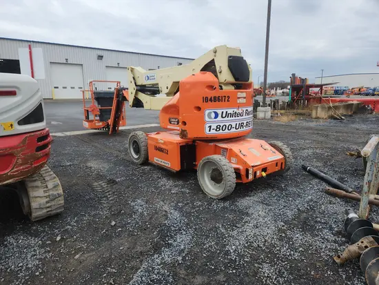 2016 JLG E400AJPN Articulating Boom Lift