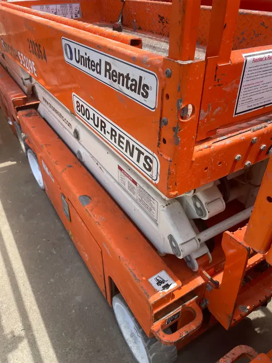 2019 Snorkel S3219E Scissor Lift