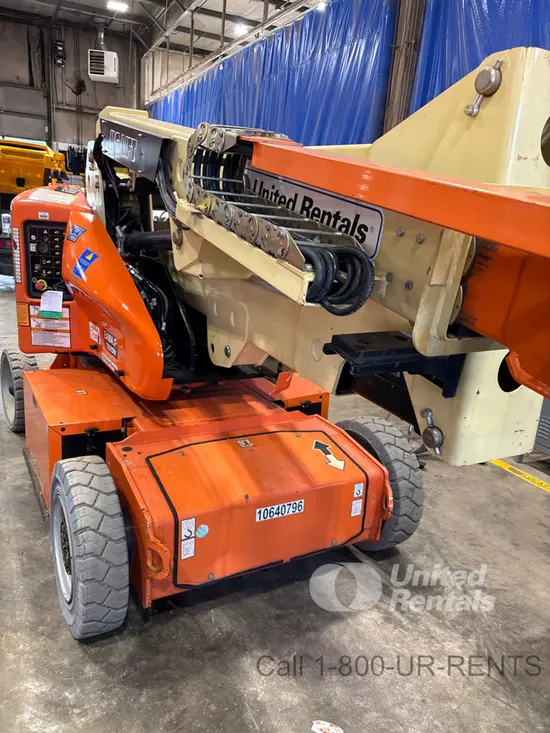 2017 JLG E400AJPN Articulating Boom Lift
