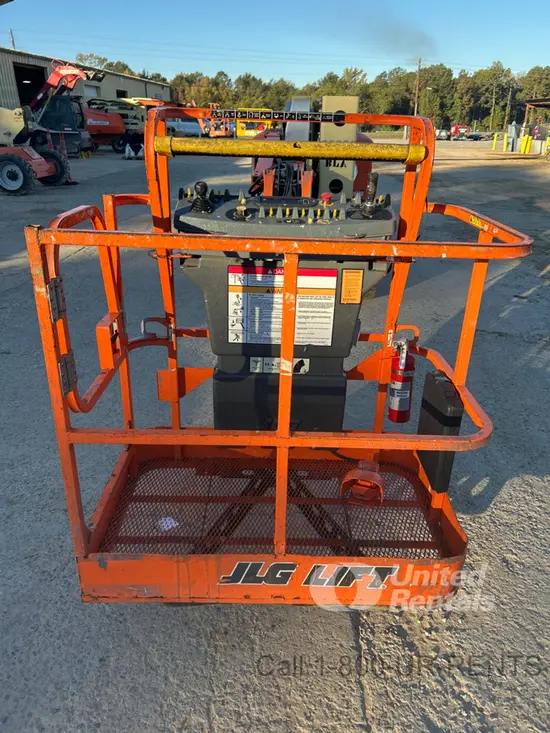 2017 JLG E400AJPN Articulating Boom Lift