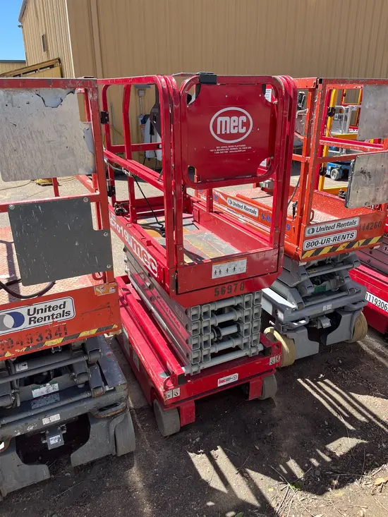 2018 MEC MICRO 19 Scissor Lift