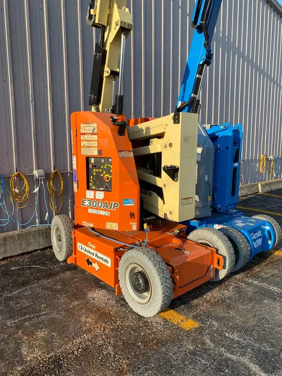 2017 JLG E300AJP Articulating Boom Lift