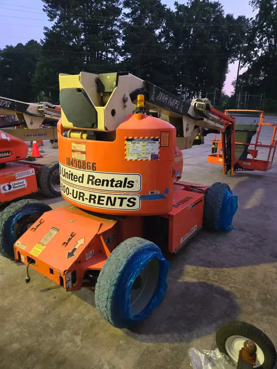 2016 JLG E450AJ Articulating Boom Lift