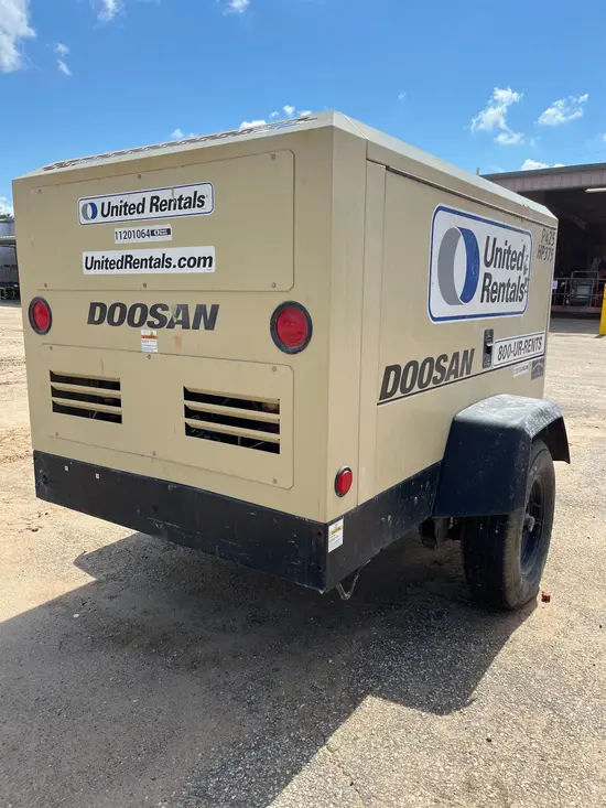 2021 Doosan P425/HP375WCUT4 Air Compressor