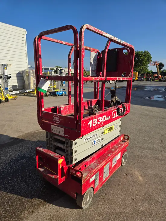 2018 MEC 1330SE Scissor Lift